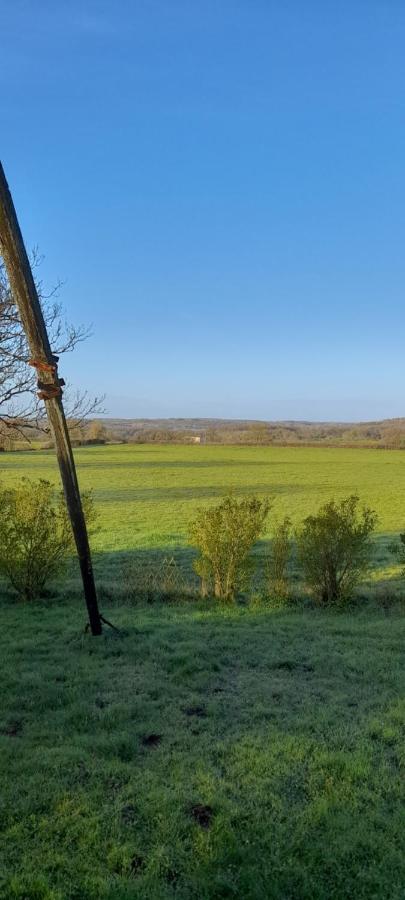Vila Moulin A Vent Le Champ Du Trail Saint-Cyr-des-Gats Exteriér fotografie